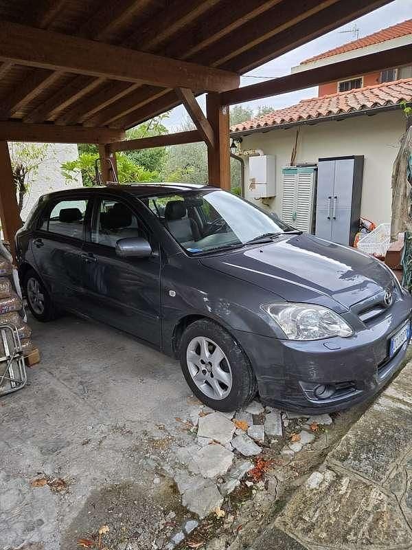 Usata Toyota Corolla 110 CV (80 kW) 2006 Grigio Berlina