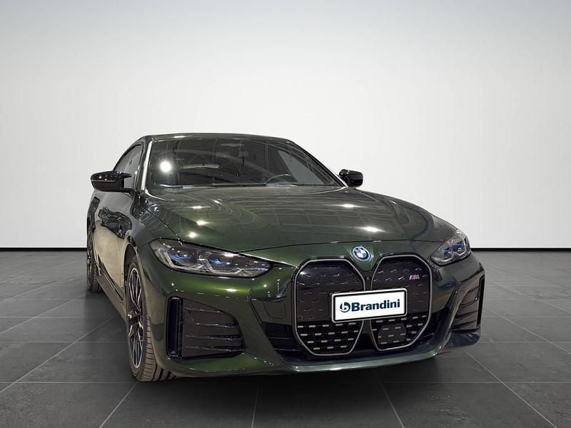 Usata BMW i4 125 kW (170 CV) 2023 British racing green Berlina