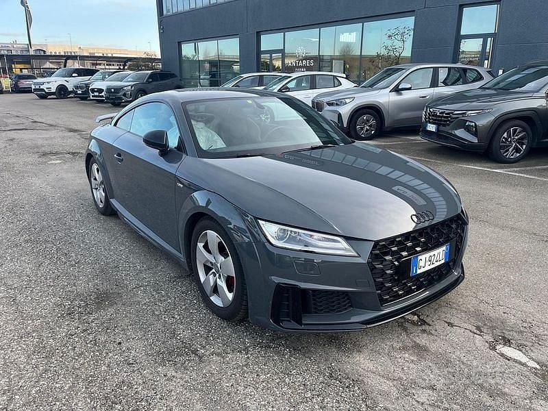 Usata Audi TT Ambiente 197 CV (144 kW) 2020 Grigio Coupé