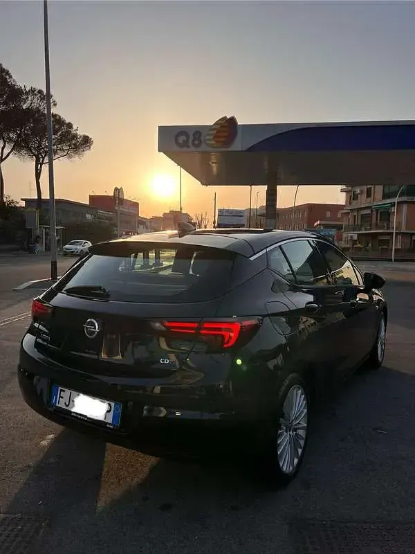 Usata Opel Astra Innovation 110 CV (80 kW) 2017 Nero Berlina