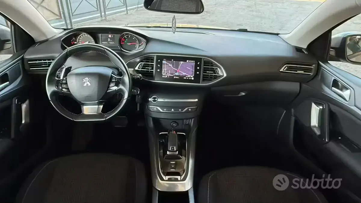 Usata Peugeot 308 131 CV (96 kW) 2019 Grigio Station wagon