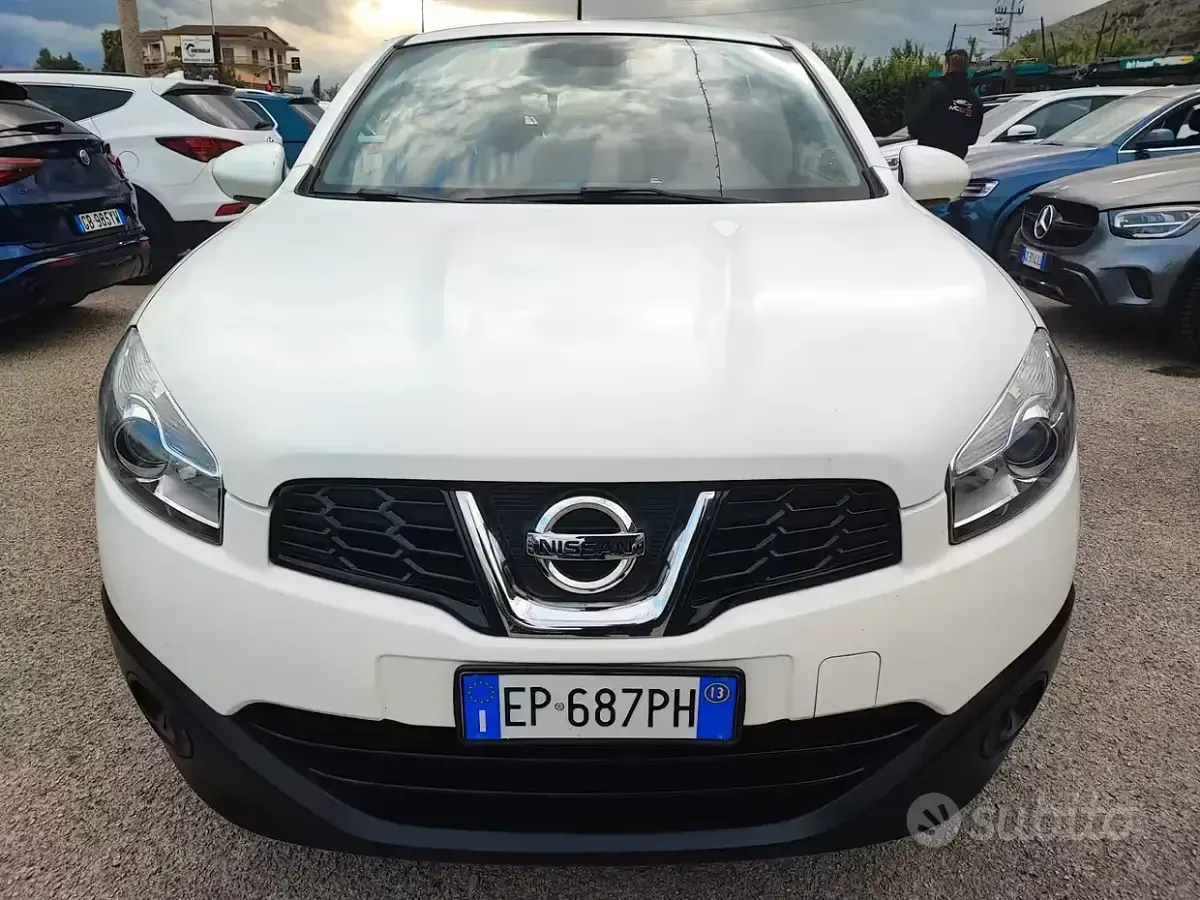 Usata Nissan Qashqai Acenta 131 CV (96 kW) 2013 Bianco SUV