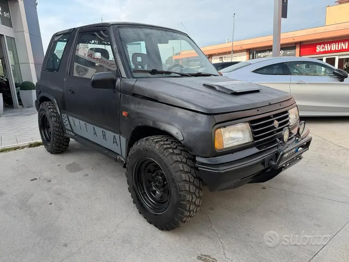Usata Suzuki Vitara 82 CV (60 kW) 1990 Nero Cabrio