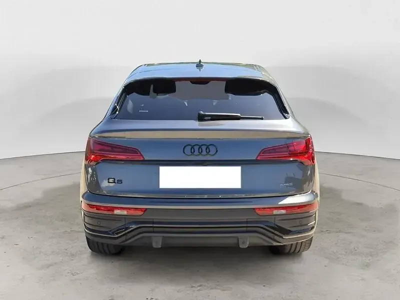 Usata Audi Q5 Sportback Ambiente 204 CV (150 kW) 2023 Grigio SUV