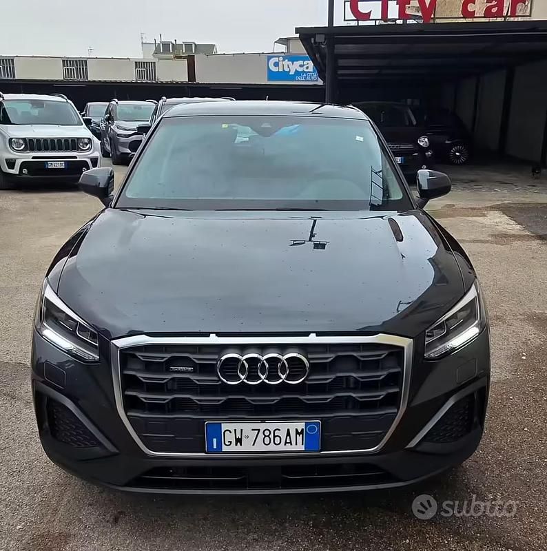 Begagnad Audi Q2 Business 150 HK (110 kW) 2022 Grå SUV