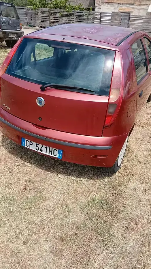Usata Fiat Punto 60 CV (44 kW) 2004 Rosso Utilitaria