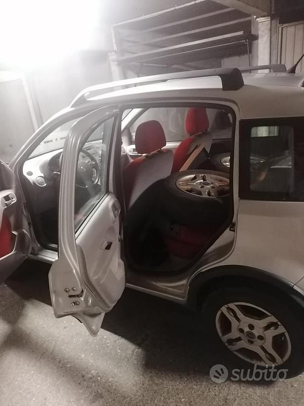 Usata Fiat Panda 4x4 69 CV (50 kW) 2005 Grigio Utilitaria