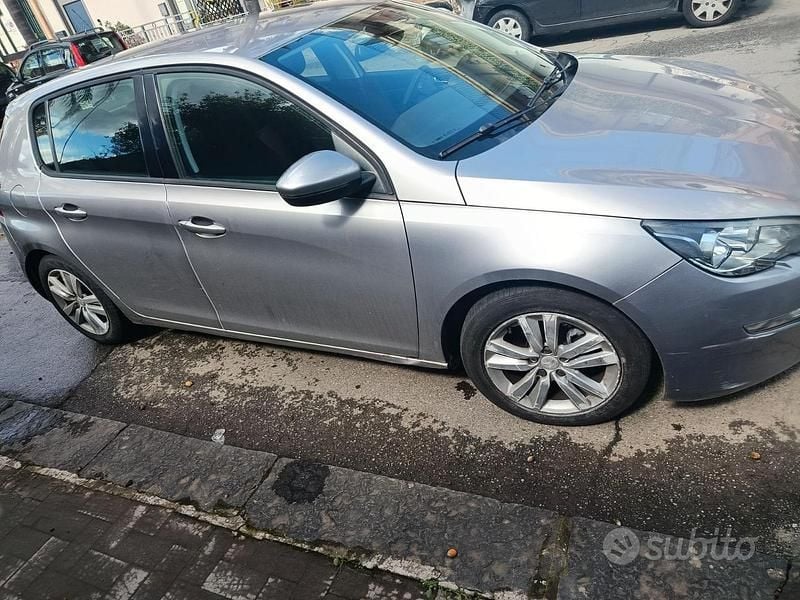 Usata Peugeot 308 115 CV (84 kW) 2014 Grigio Berlina