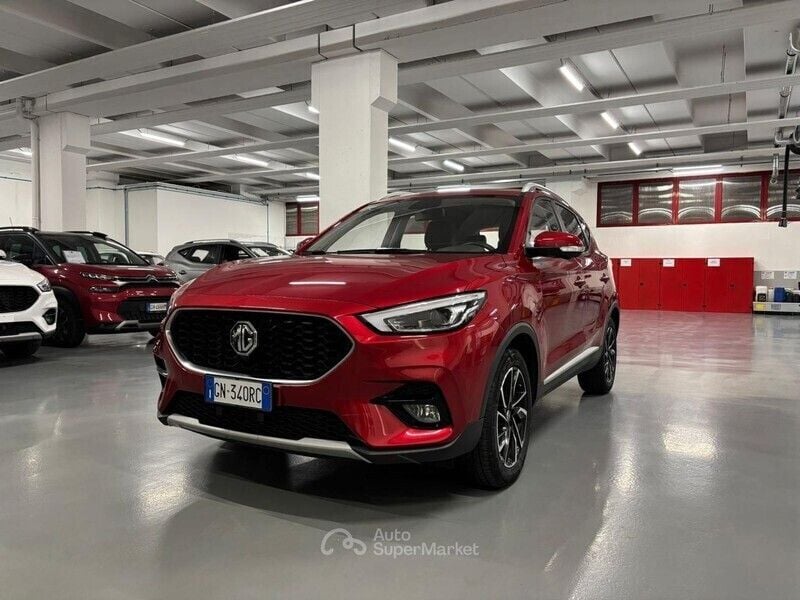 Usata MG ZS Luxury 111 CV (81 kW) 2023 Rosso Berlina