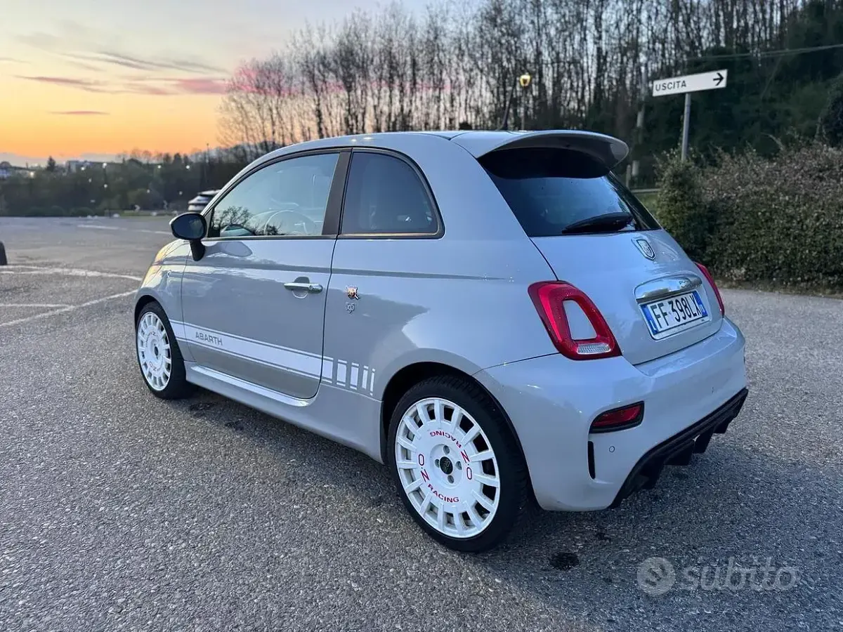 Usata Abarth 595 145 CV (106 kW) 2017 Grigio Berlina