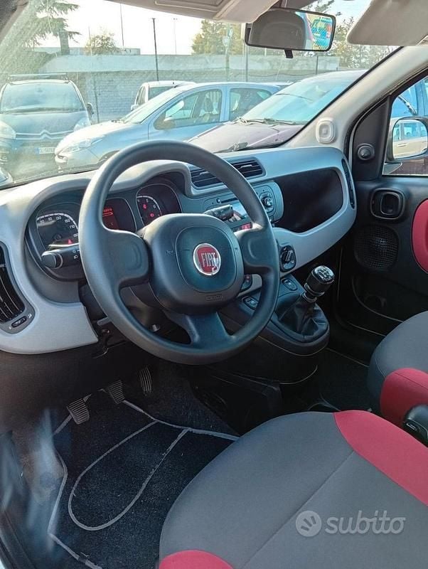 Usata Fiat Panda Lounge 80 CV (58 kW) 2013 Bianco Utilitaria