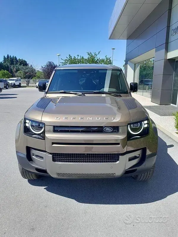 Nuova Land Rover Defender S 2026 SUV