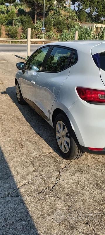 Usata Renault Clio IV 75 CV (55 kW) 2015 Bianco Utilitaria