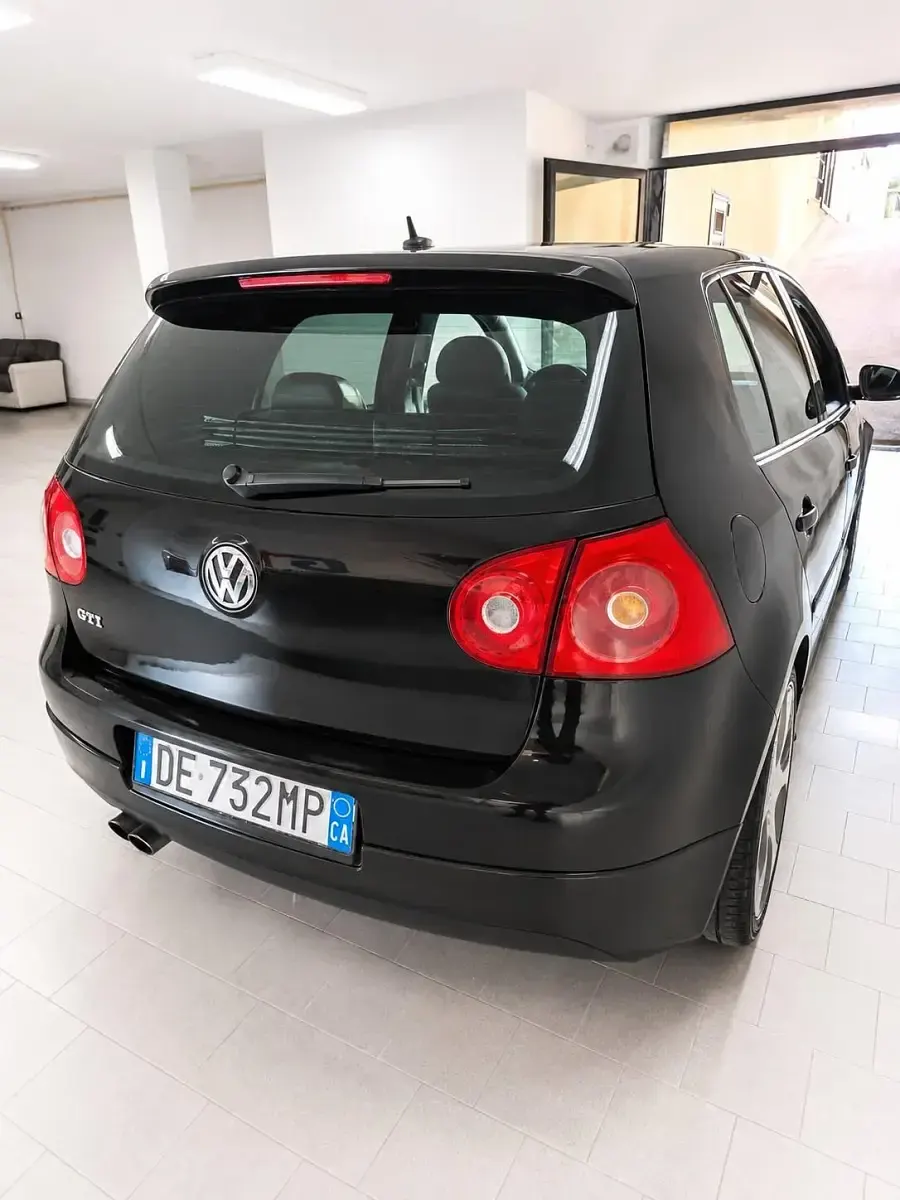 Usata VW Golf V GTI 200 CV (147 kW) 2007 Nero Berlina