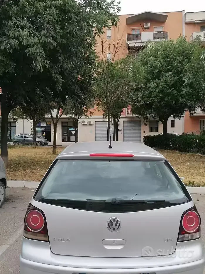 Usata VW Polo 75 CV (55 kW) 2006 Grigio Utilitaria
