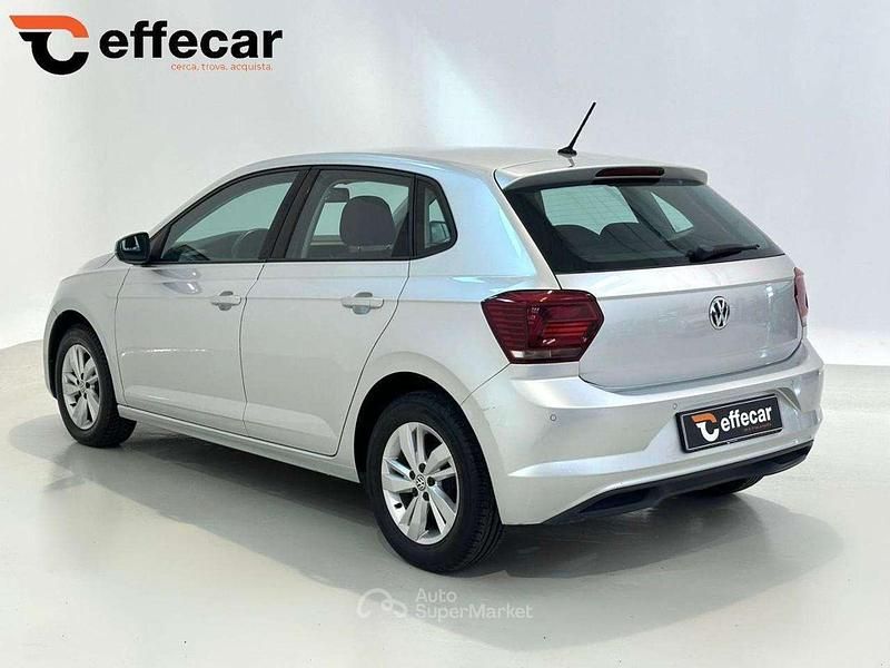 Usata VW Polo Comfortline 65 CV (47 kW) 2018 Argento Berlina