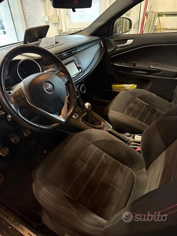 Usata Alfa Romeo Giulietta 120 CV (88 kW) 2019 Bianco Coupé