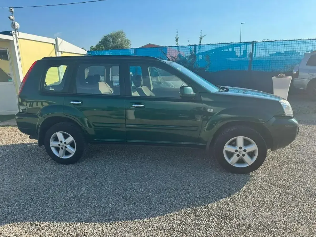 Usata Nissan X-Trail 136 CV (100 kW) 2006 Verde SUV