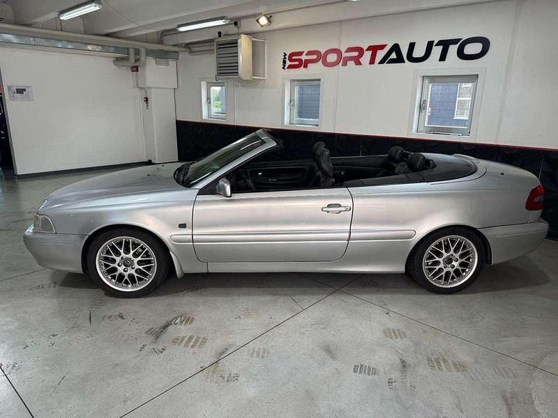 Usata Volvo C70 193 CV (141 kW) 1999 Argento Cabrio