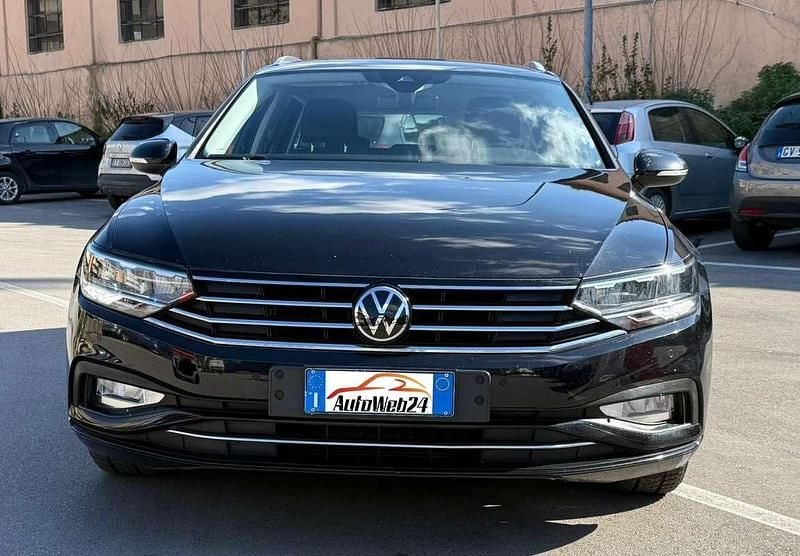 Usata VW Passat 122 CV (89 kW) 2022 Nero Station wagon