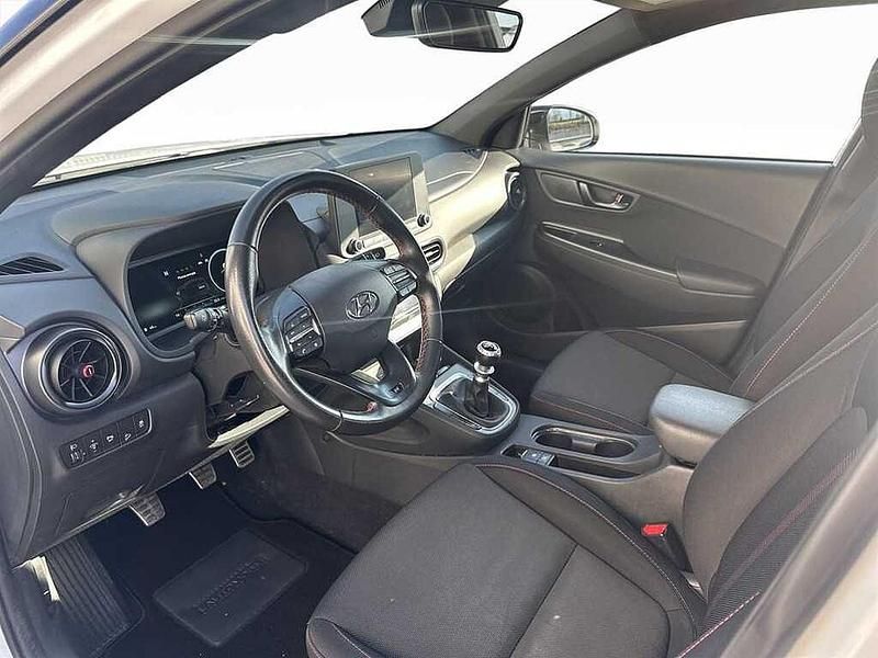 Usata Hyundai Kona 120 CV (88 kW) 2021 Bianco SUV