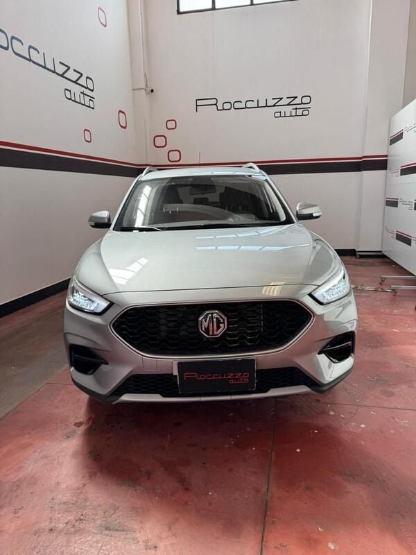 Usata MG ZS Comfort 106 CV (77 kW) 2024 Grigio Berlina