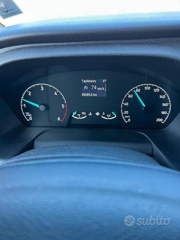 Usata Ford Tourneo 130 CV (95 kW) 2019 Nero