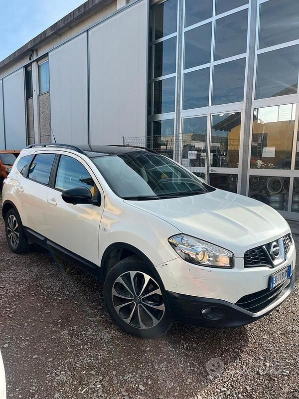 Usata Nissan Qashqai 131 CV (96 kW) 2013 Bianco SUV