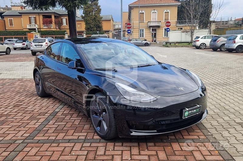 Usata Tesla Model 3 RWD 208 kW (283 CV) 2023 Nero Berlina