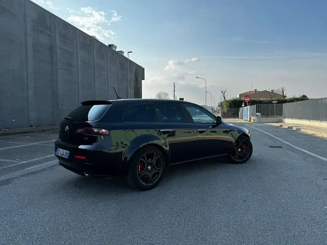 Usata Alfa Romeo 159 Progression 200 CV (147 kW) 2009 Nero Station wagon