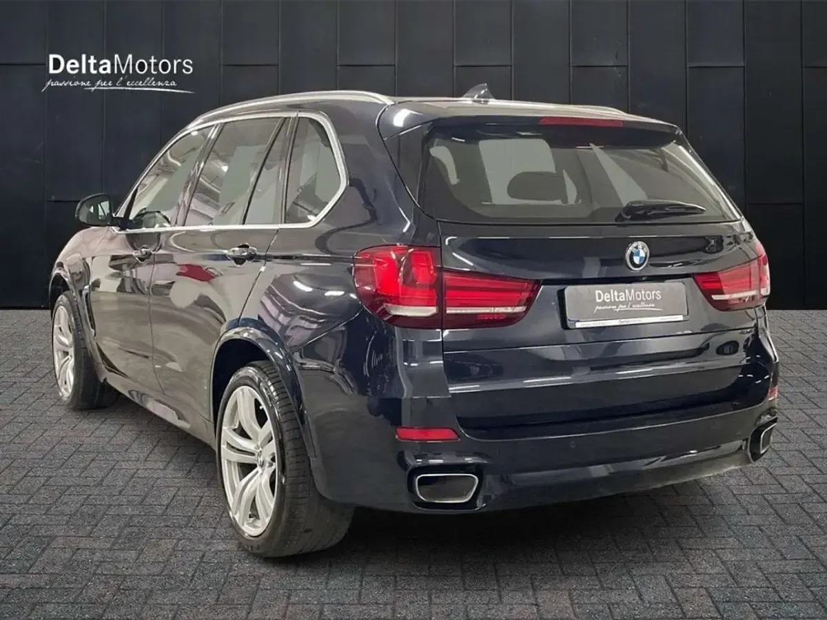Usata BMW X5 Luxury Line 231 CV (169 kW) 2016 Blu scuro metallizzato SUV