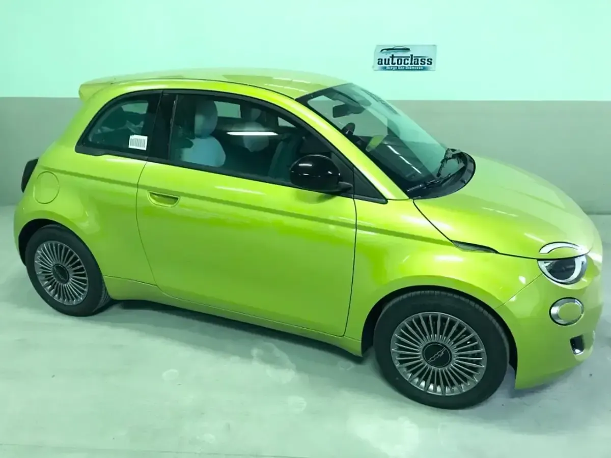 Nuova Fiat 500 Icon 65 CV (47 kW) 2026 Giallo Berlina