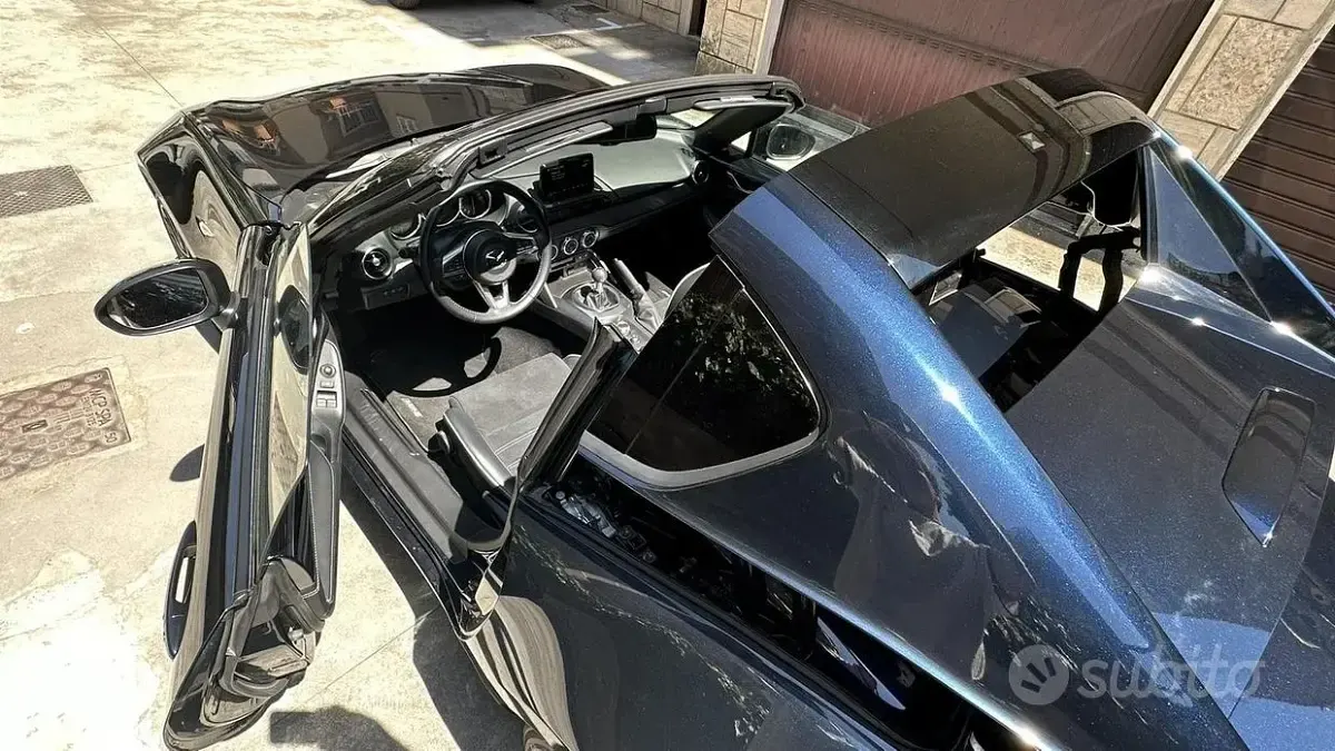 Usata Mazda MX5 Homura-Line 184 CV (135 kW) 2023 Blu Cabrio