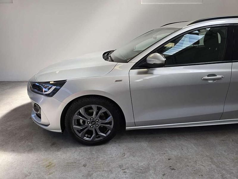 Usata Ford Focus ST-Line 125 CV (91 kW) 2023 Grigio Station wagon