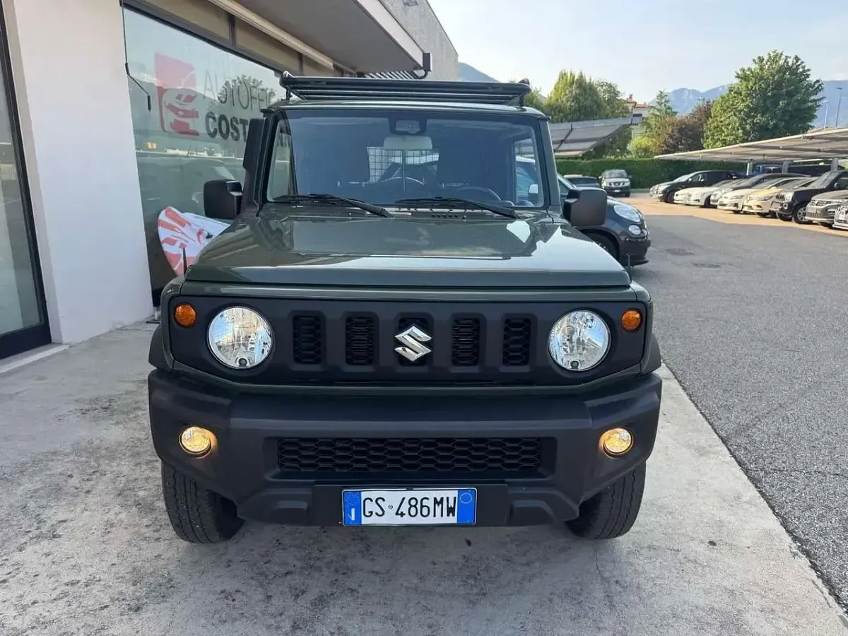 Usata Suzuki Jimny 102 CV (75 kW) 2024 Verde SUV