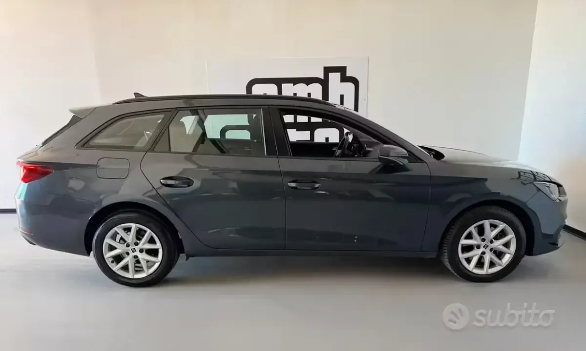Usata Seat Leon Style 115 CV (84 kW) 2023 Grigio Station wagon