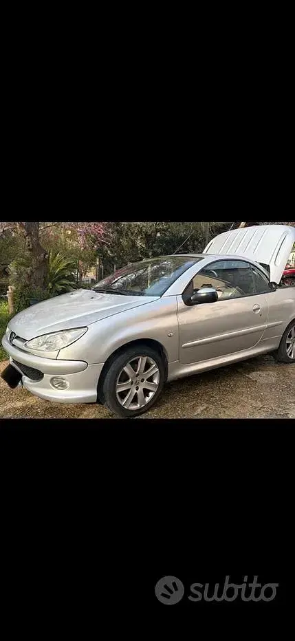 Usata Peugeot 206 CC 109 CV (80 kW) 2006 Grigio Cabrio