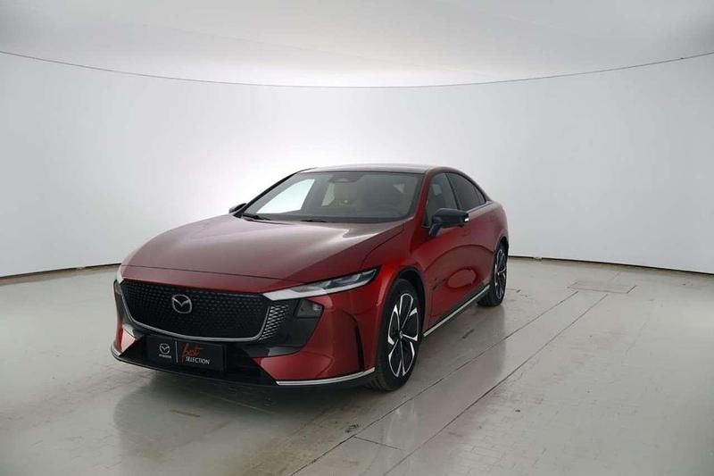 Snowfalke white pearlescent Nuova 2025 Mazda 6e Takumi-Line Tre volumi | 40.800 € - Immagine 1/4