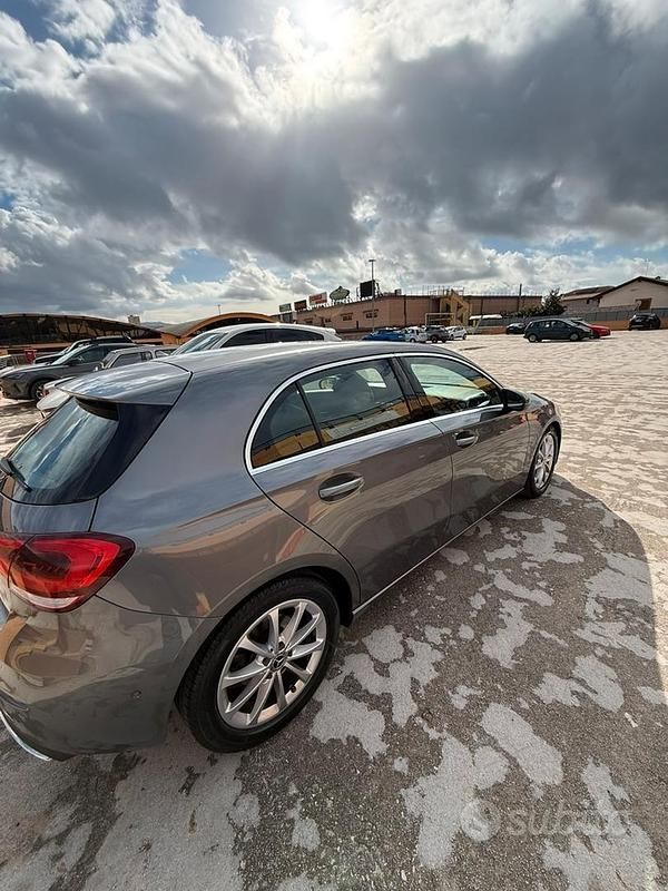 Usata Mercedes A200 150 CV (110 kW) 2022 Berlina