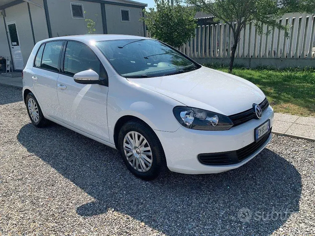 Usata VW Golf VII 105 CV (77 kW) 2012 Bianco Berlina