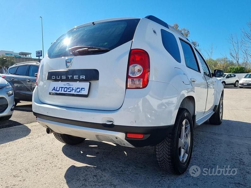 Usata Dacia Duster Lauréate 110 CV (80 kW) 2012 Bianco SUV