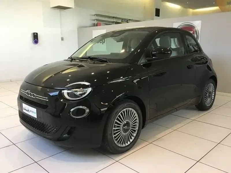 Nuova Fiat 500 Comfort 70 CV (51 kW) 2026 Nero Berlina