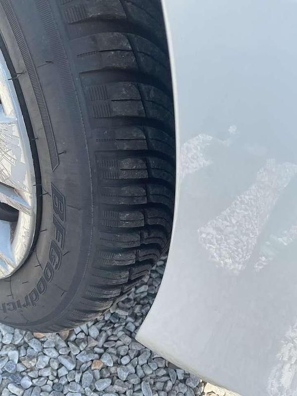 Usata Toyota Yaris Active 99 CV (72 kW) 2012 Other Utilitaria