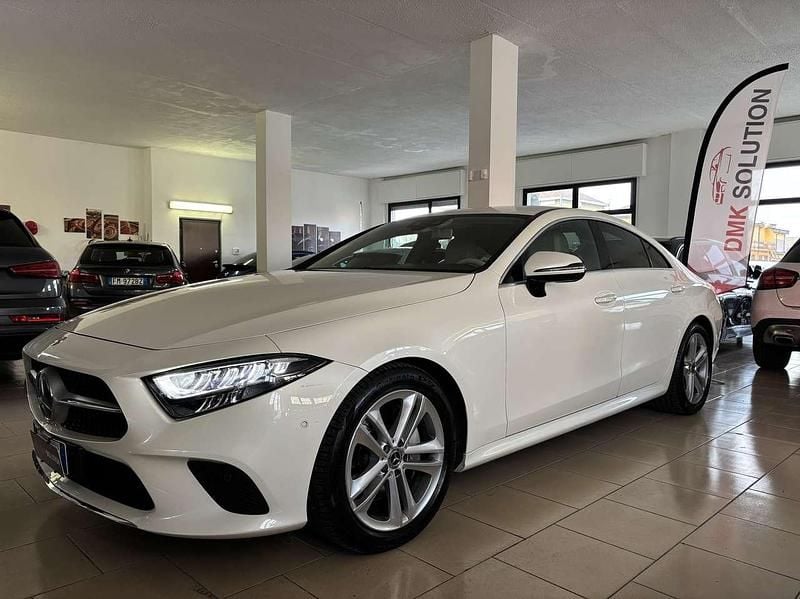 Usata Mercedes CLS300 Premium Plus 245 CV (180 kW) 2018 Bianco perla Coupé