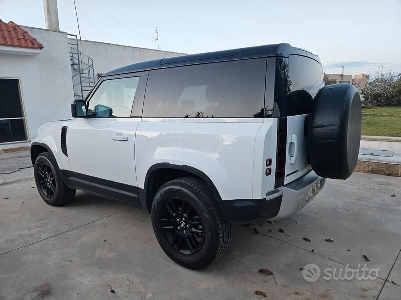 Usata Land Rover Defender SE 250 CV (183 kW) 2022 Bianco SUV