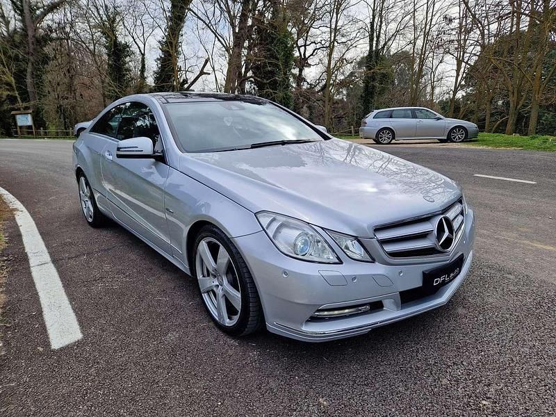 Usata Mercedes E220 170 CV (125 kW) 2013 Argento Coupé