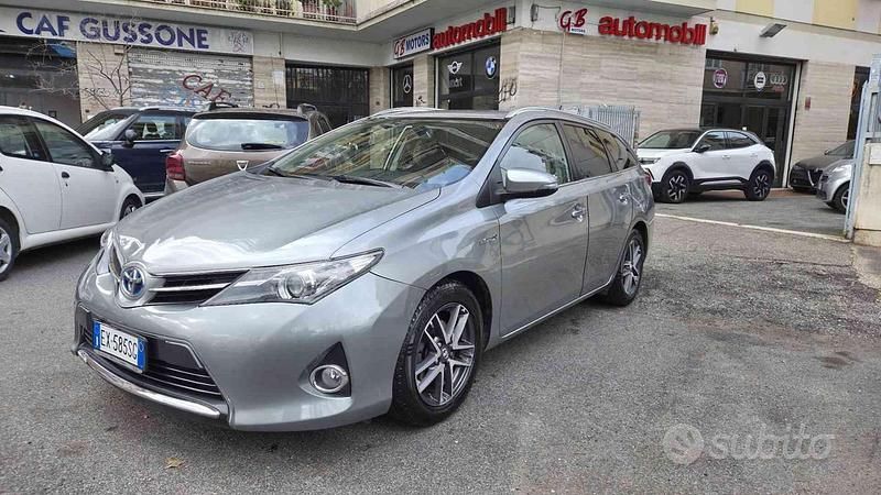 Usata Toyota Auris Touring Sports Lounge 99 CV (72 kW) 2015 Grigio Station wagon