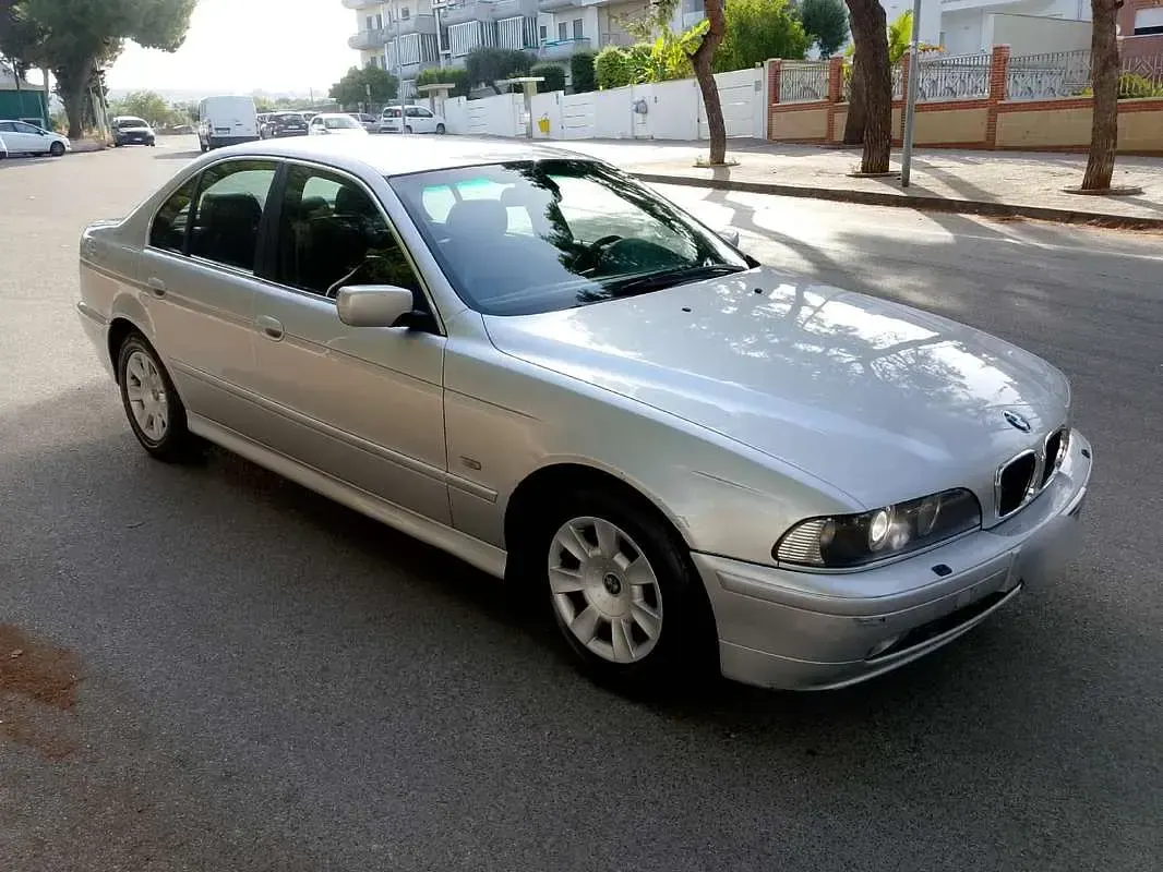 Usata BMW 525 Efficient Dynamics 162 CV (119 kW) 2002 Berlina