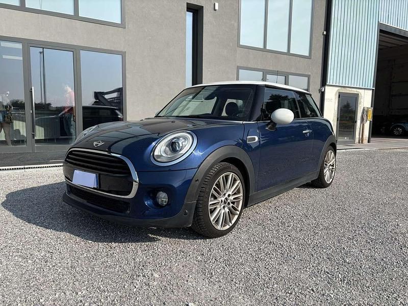 Blu/azzurro Usata 2017 Mini Cooper Hype Due volumi | 14.000 € (Buon prezzo) - Immagine 1/4