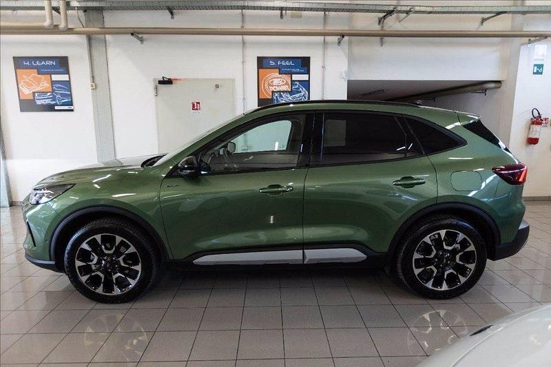Usata Ford Kuga Active X 180 CV (132 kW) 2024 Verde metallizzato SUV